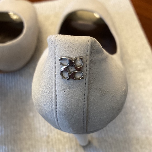 COACH LIGHT GRAY SUEDE LEATHER SELMA HEELS. NEVER WORN. GORGEOUS! SIZE 7.  NWOT - Picture 5 of 13